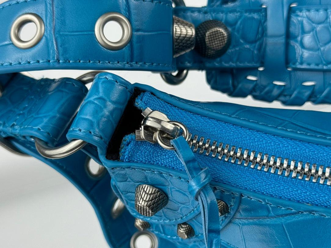 Alternative view of Balenciaga Le Cagole 26cm Blue Calfskin