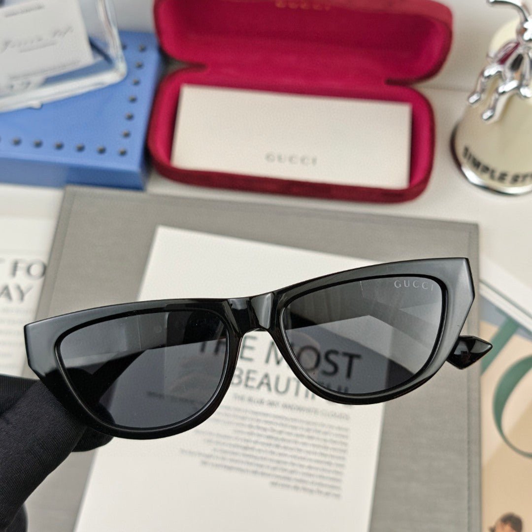 Gucci Beige Cat-eye Sunglasses - Image 4