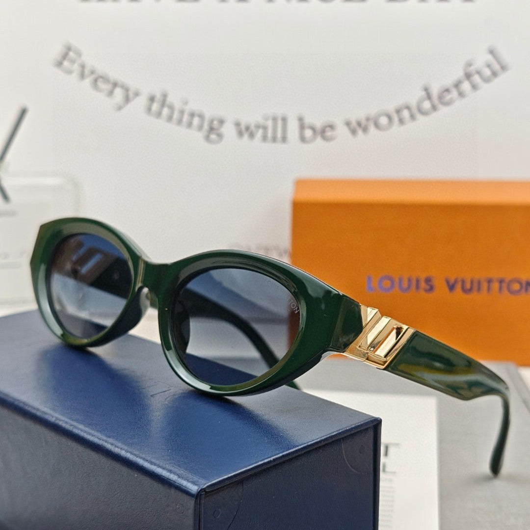 LV Black Oval Gold Stripe Sunglasses - Image 3