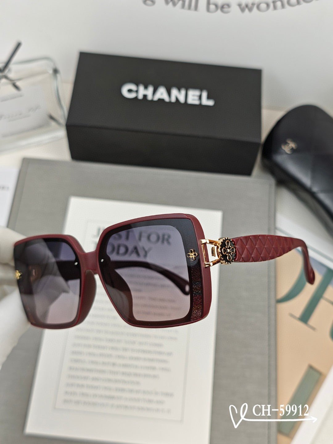 Alternative view of CHANEL SQUARE SUNGLASSES 59912 IN ACETATE