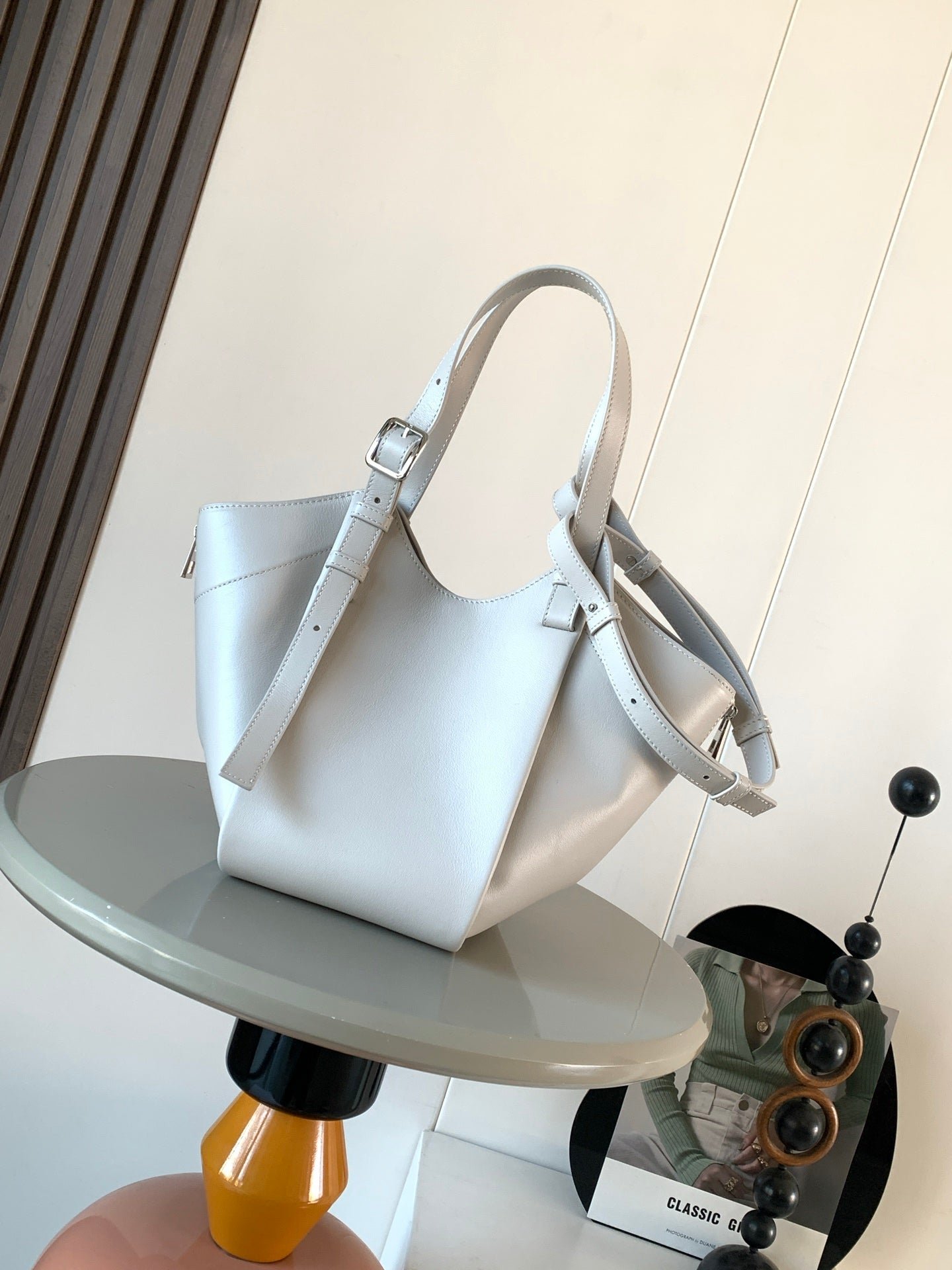 Alternative view of Loewe Hammock Bag 15 cm White Calfskin