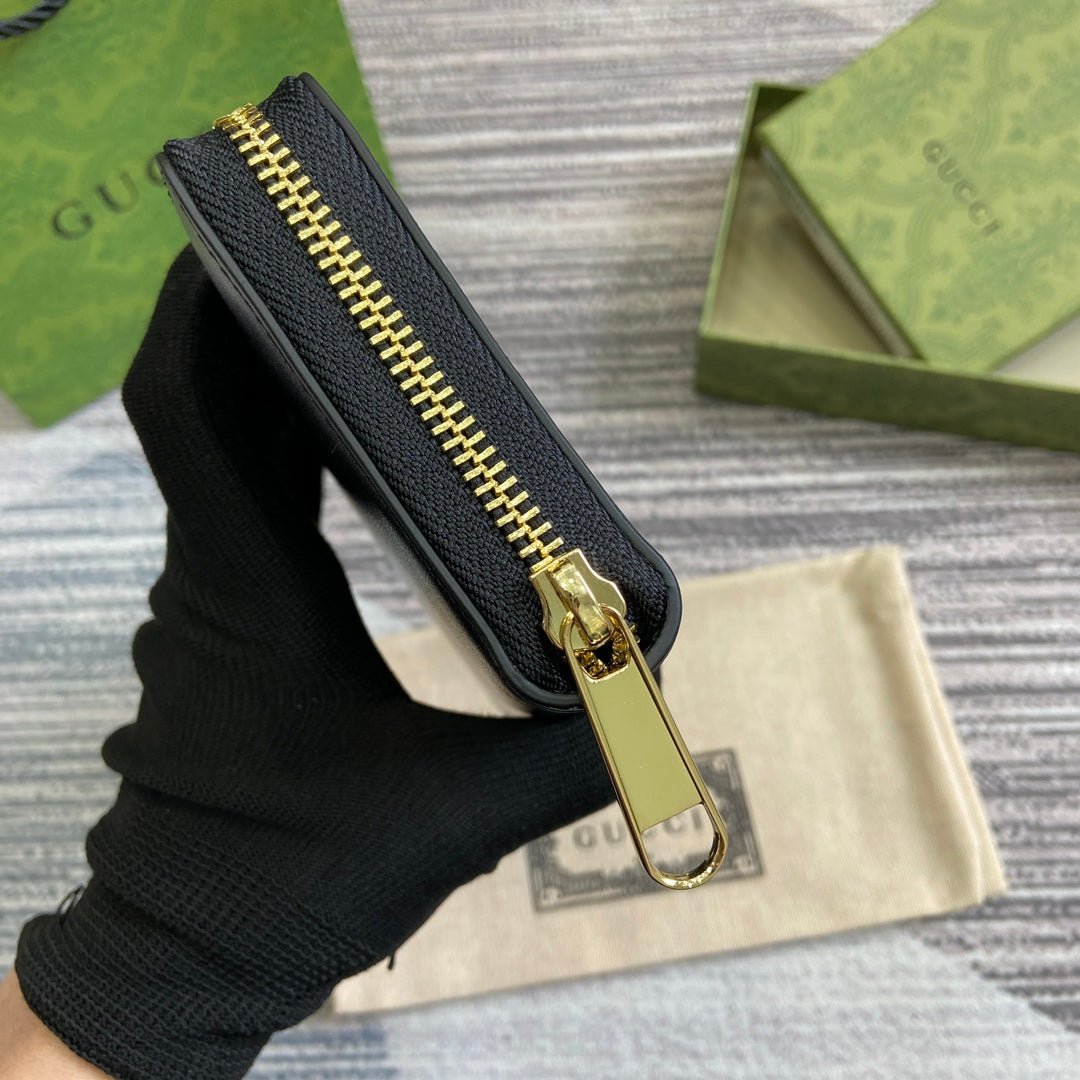 GUCCI Black Logo Zip Around Wallet - Image 9