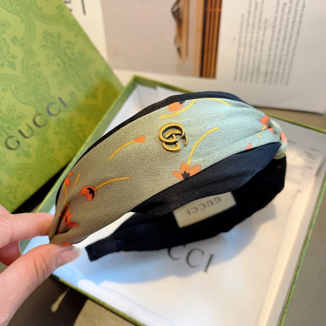 GUCCI Two-Tone Silk Twist GG Headband - Image 5