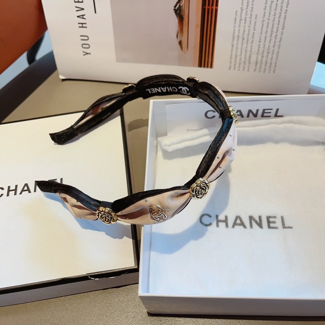 Alternative view of CHANEL LIGHT PINK SILK HAIRBAND 410836