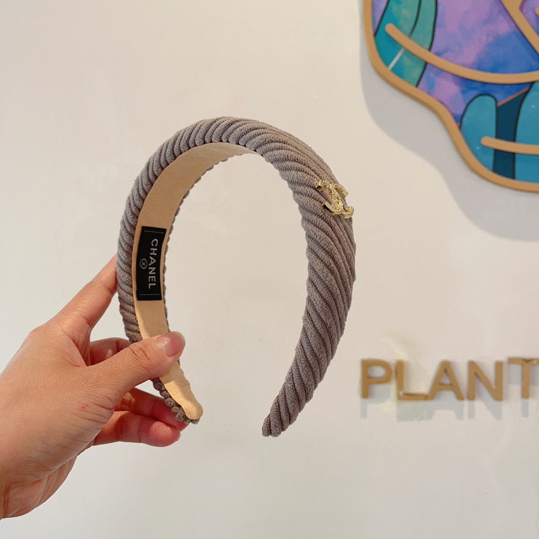 Chanel Grey Corduroy Ribbed Gold CC Headband - Image 4
