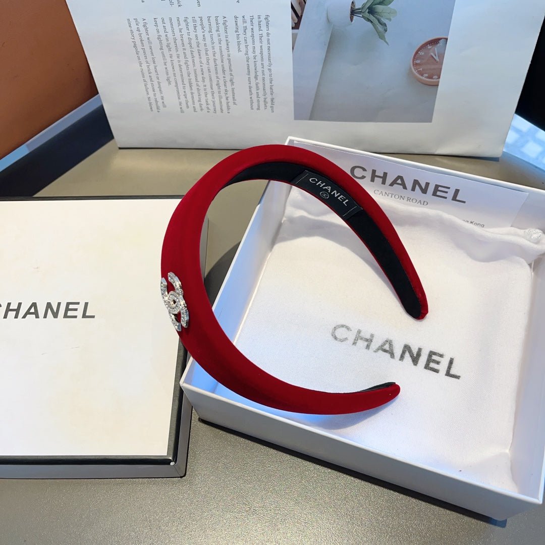 Alternative view of CHANEL CHERRY RED VELVET HAIRBAND 414441