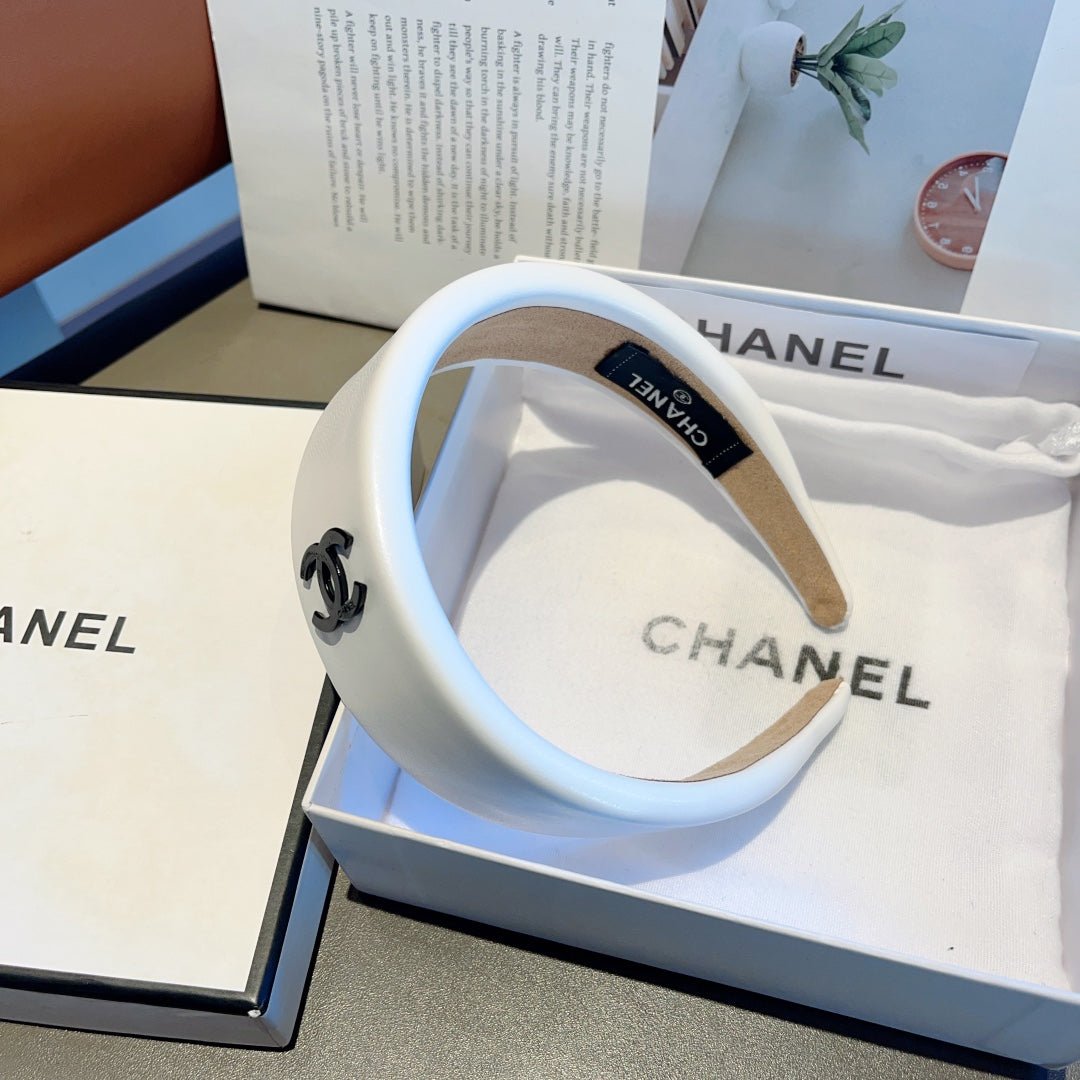 Chanel Patent Leather CC Padded Headband - Image 4