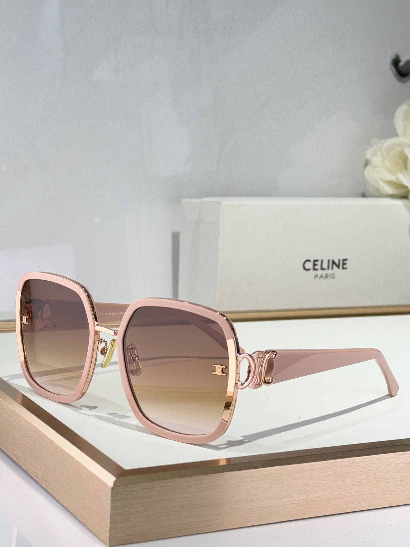 Alternative view of TRIOMPHE SUNGLASSES CL40250 IN METAL