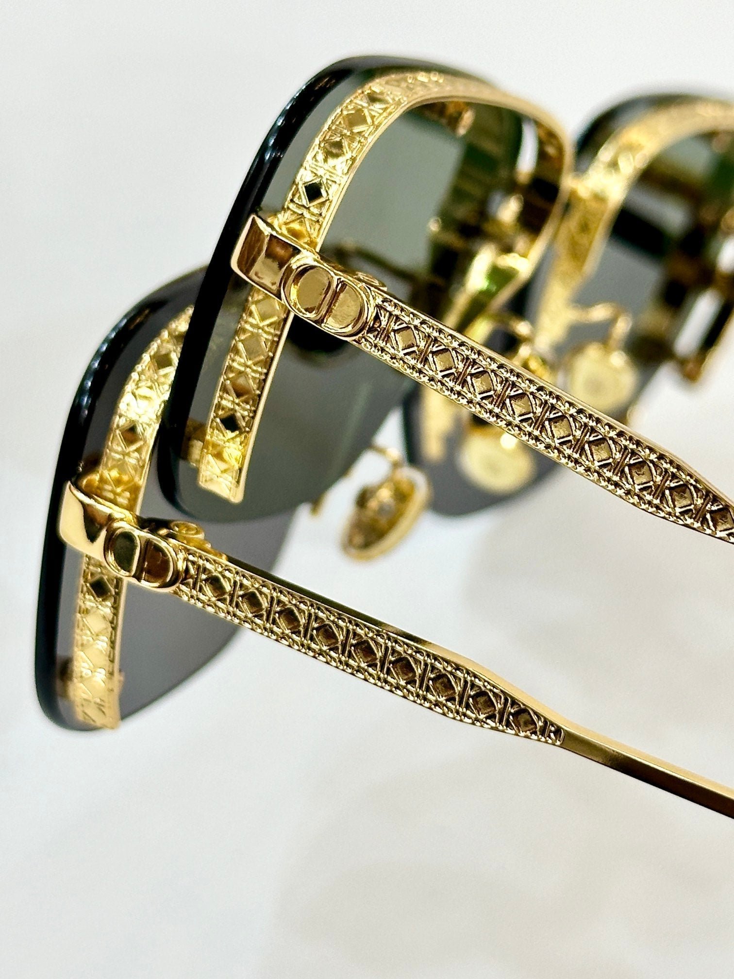 DIOR MONTAIGNE SUNGLASS NEO A4U IN METAL - Image 9
