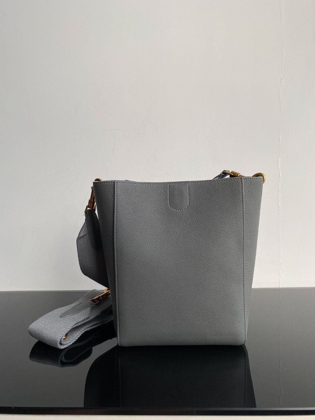 Celine Sangle Seau Bucket 24 Calfskin Bag - Image 2