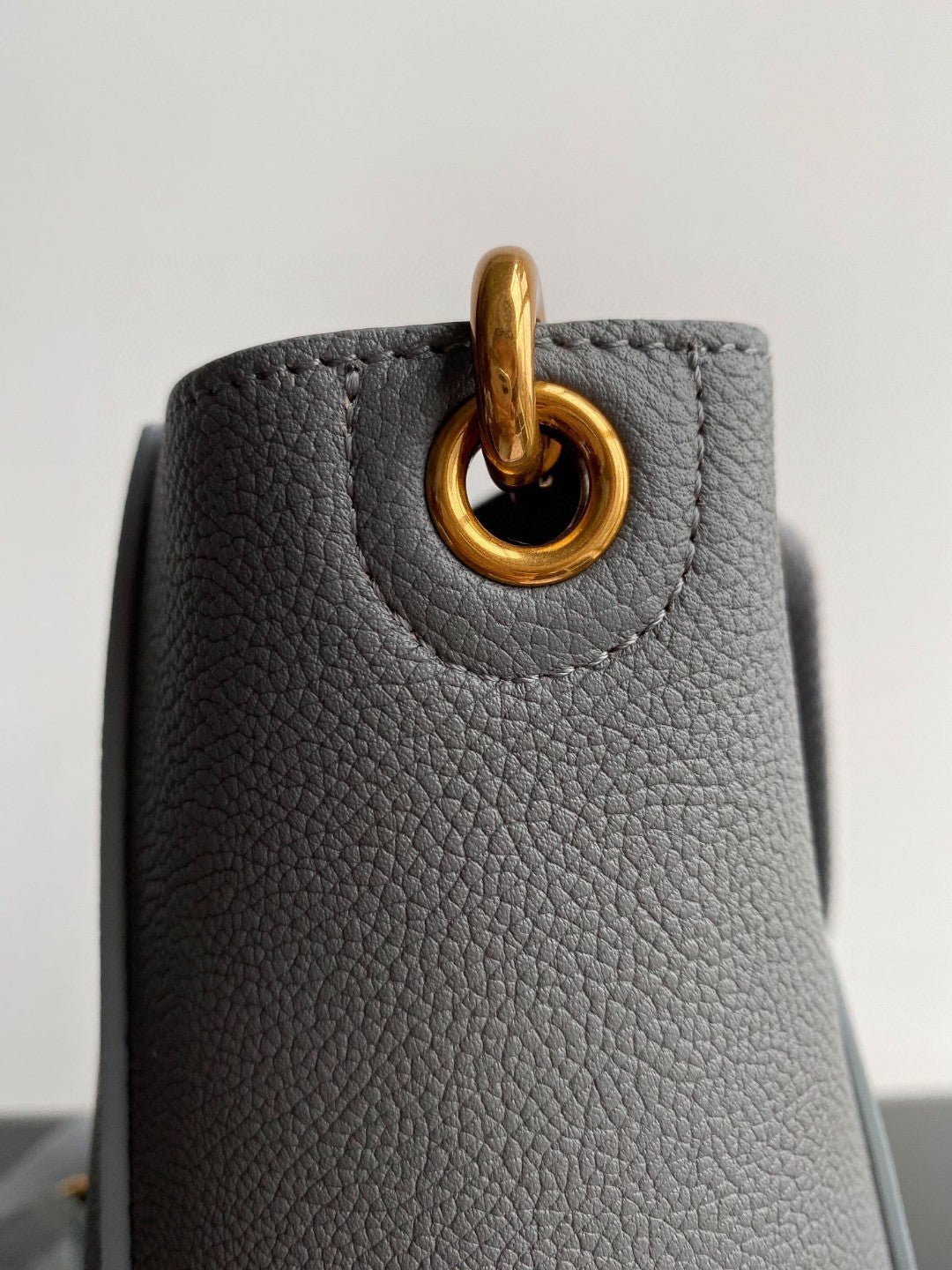Celine Sangle Seau Bucket 24 Calfskin Bag - Image 4