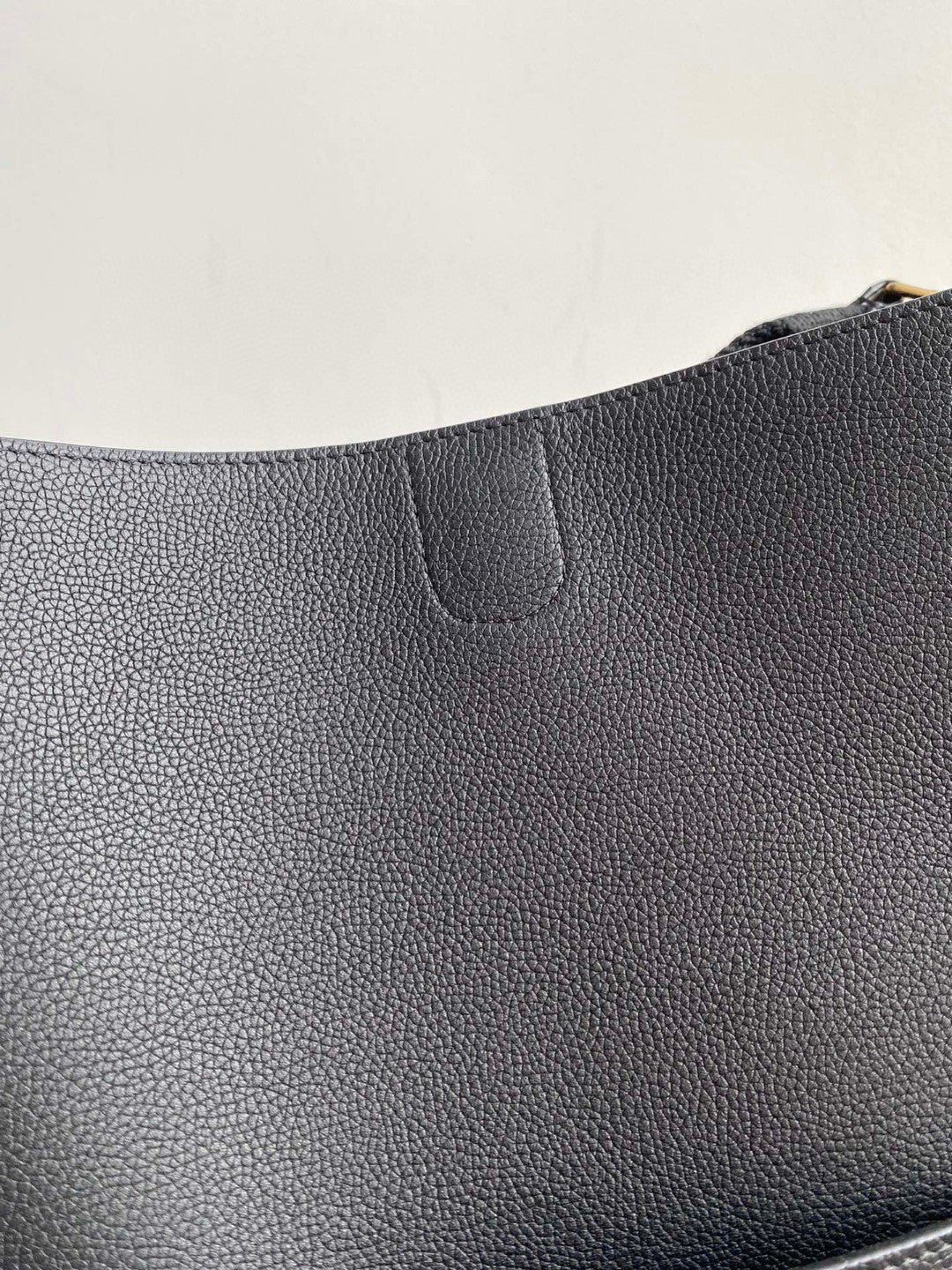 Celine Sangle Seau Bucket 33 Calfskin Bag - Image 4