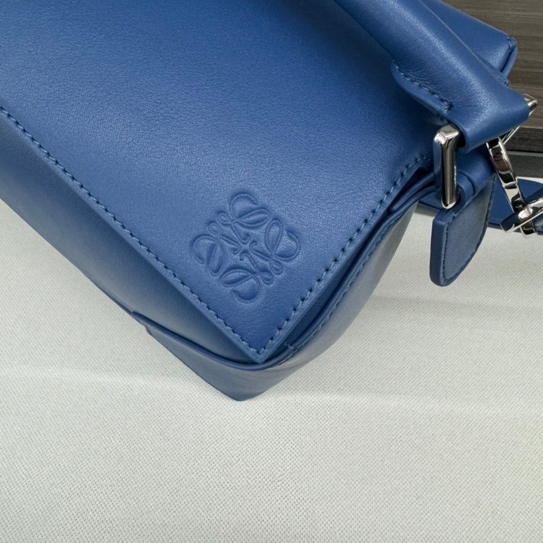 Loewe Puzzle Cobalt Blue Calfskin 33cm - Image 6
