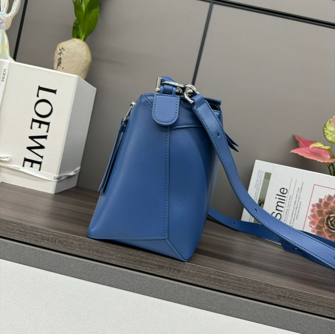 Loewe Puzzle Cobalt Blue Calfskin 33cm - Image 3