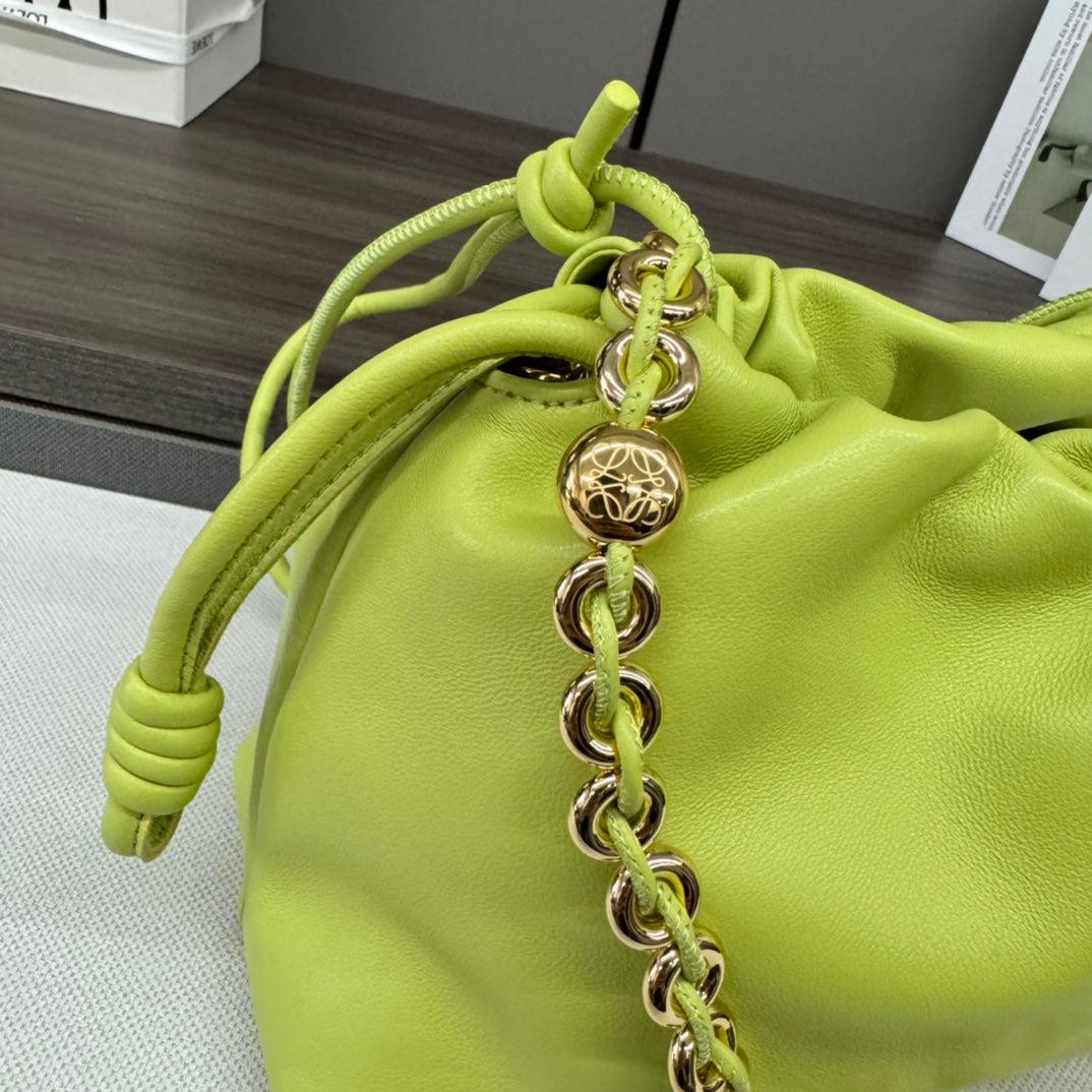 LOE MEDIUM 30 FLAMENCO PURSE BUCKET IN PEAR GREEN LAMBSKIN - Image 8