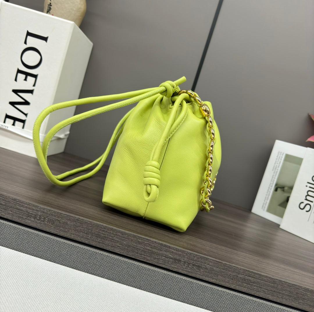 LOE MEDIUM 30 FLAMENCO PURSE BUCKET IN PEAR GREEN LAMBSKIN - Image 3