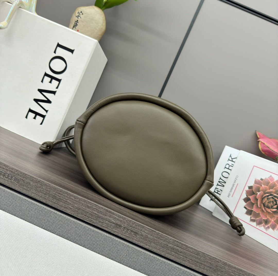 Loewe Flamenco Purse Bucket 32 Olive Lambskin Ghw - Image 5