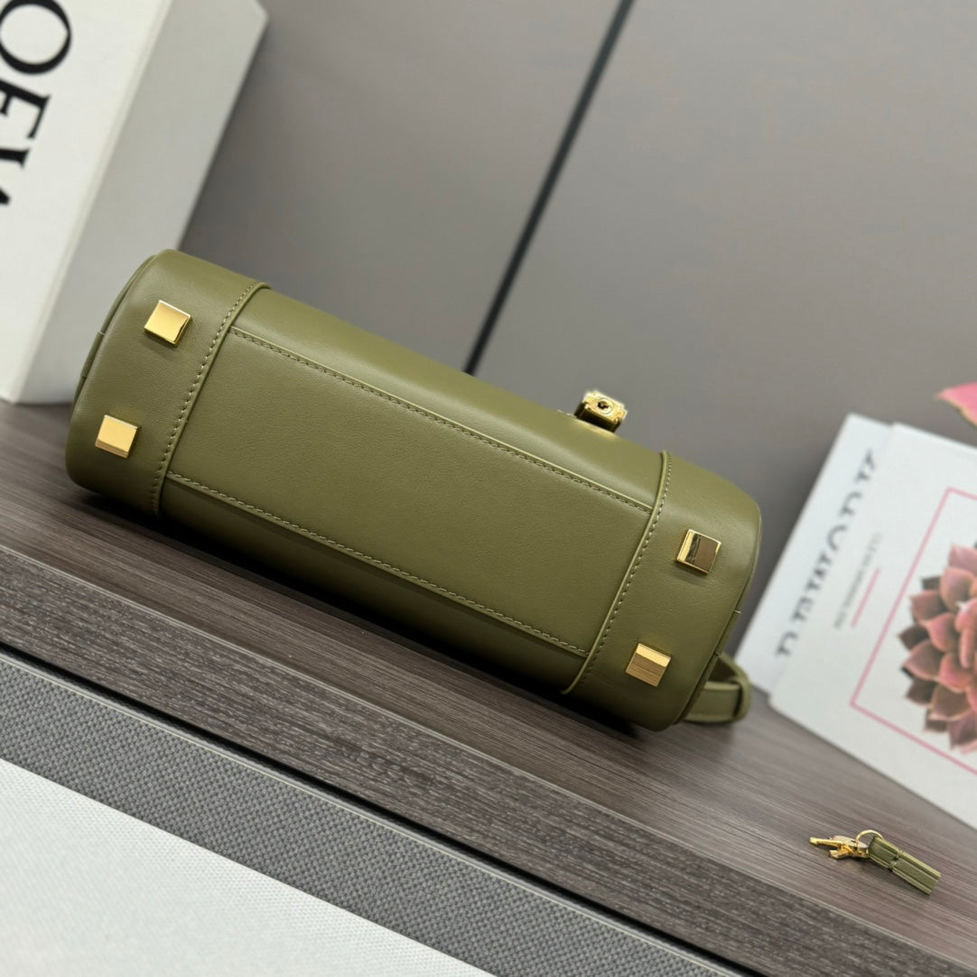 AMAZONA 23 CROPPED BAG IN OLIVE GREEN SOFT GRAINED CALFSKIN - Image 9