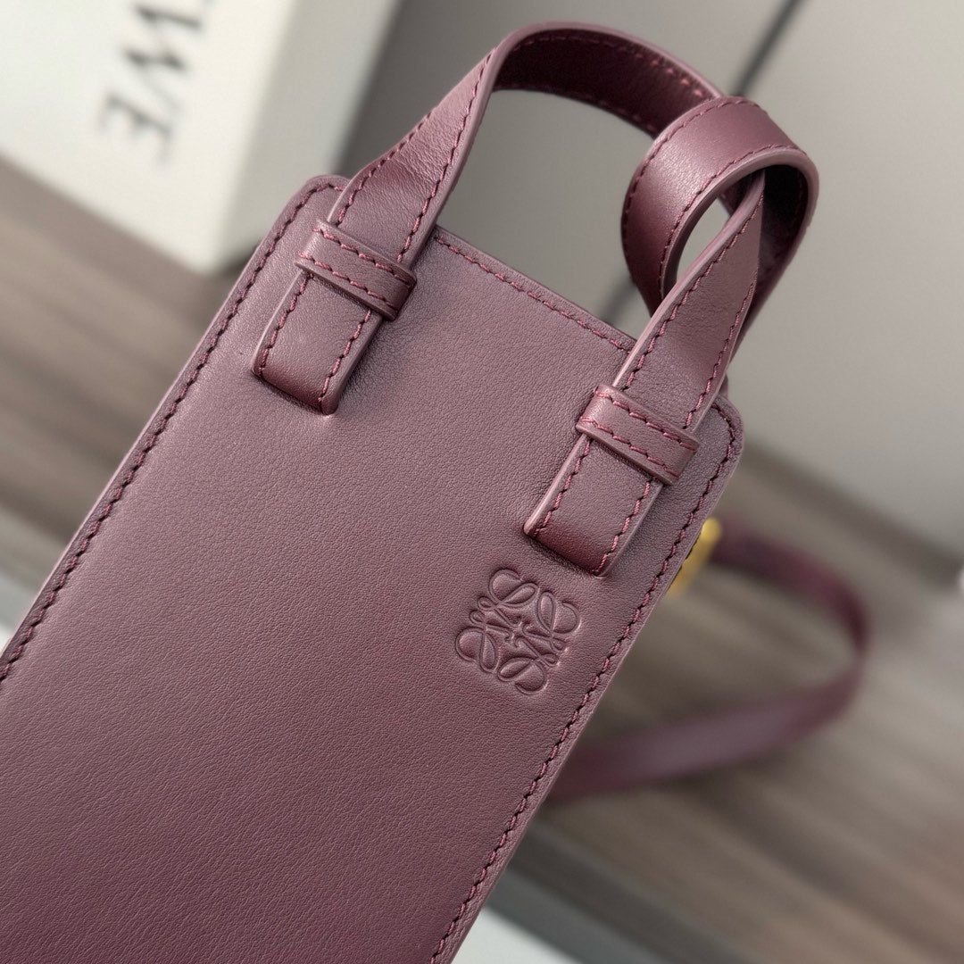 Loewe Hammock Slice Bag Reddish-Brown Shiny Calfskin - Image 5