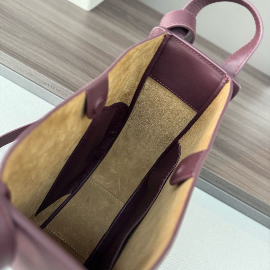 Loewe Hammock Slice Bag Reddish-Brown Shiny Calfskin - Image 6