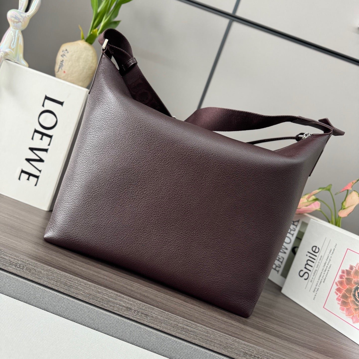 Alternative view of Loewe Cubi Chocolate Calfskin 44cm