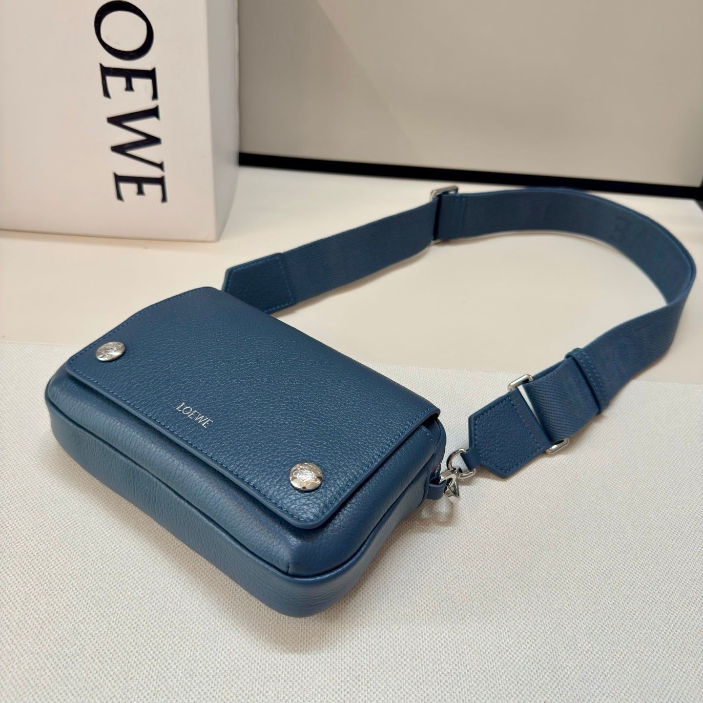 Loewe 2025 Small Pebble Messenger Bag Indigo Blue Grained Calfskin 274589 - Image 4