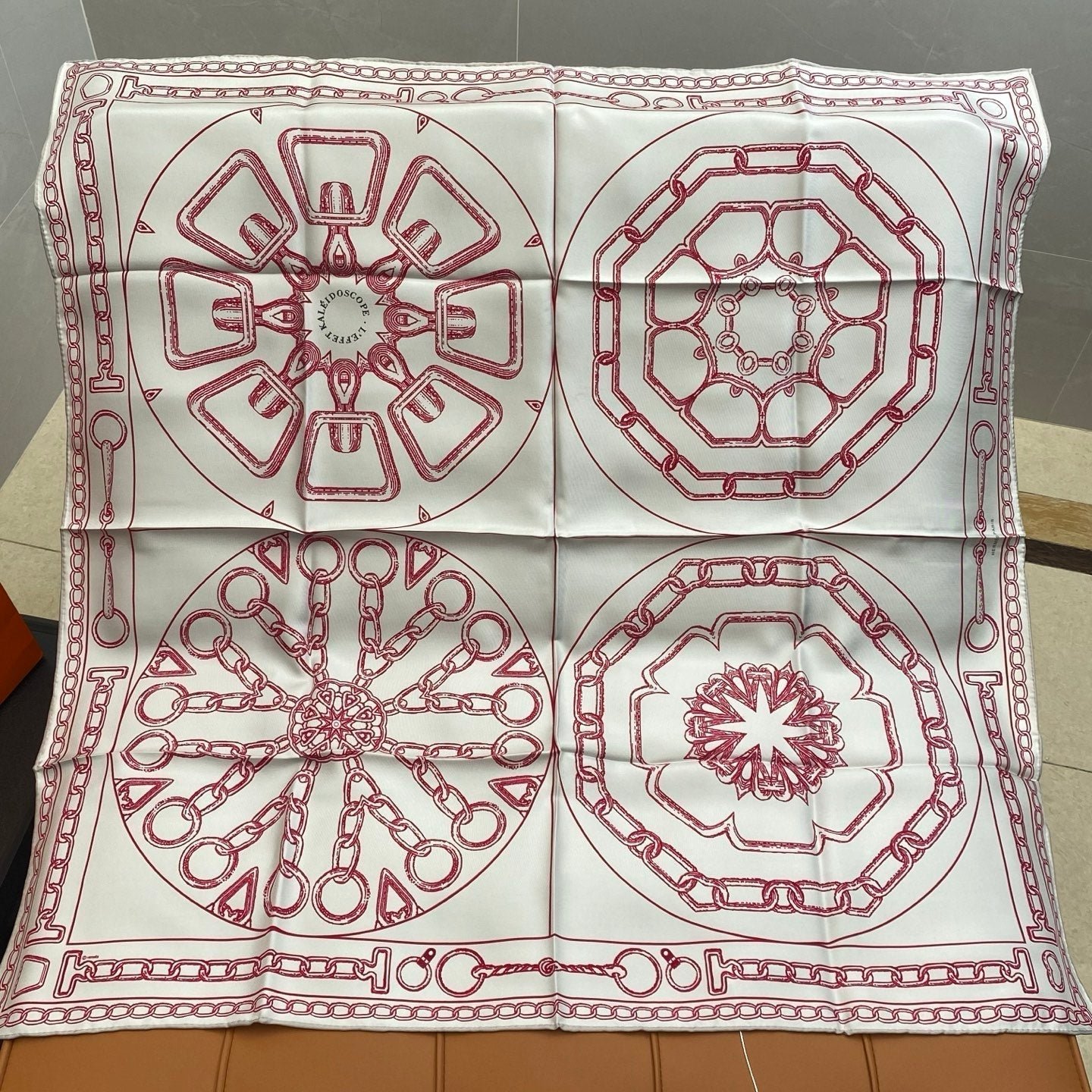 Alternative view of HERMES HERMES 25S SCARF 90 IN SILK 703665