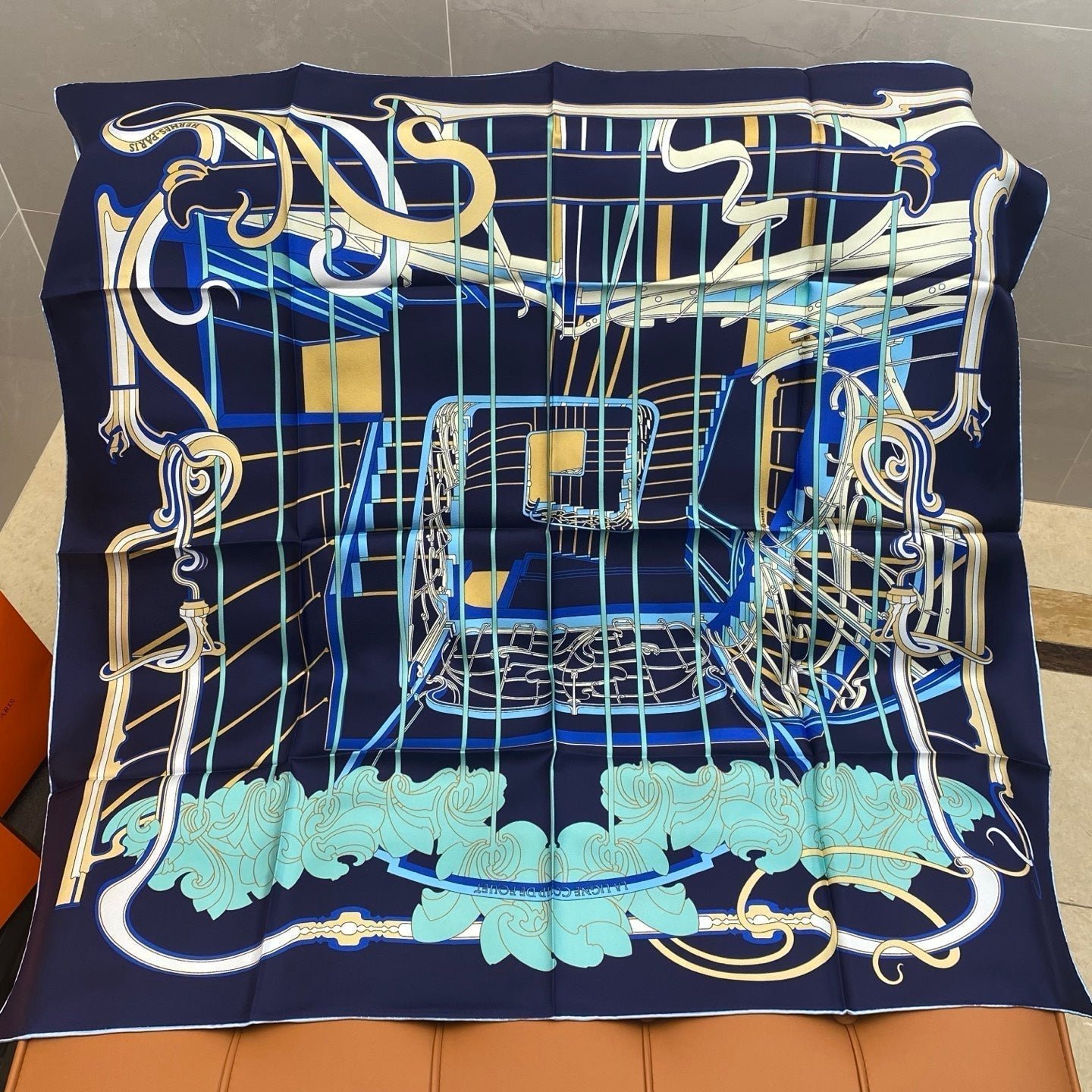 Alternative view of HERMES HERMES 25S SCARF 90 IN SILK 718489