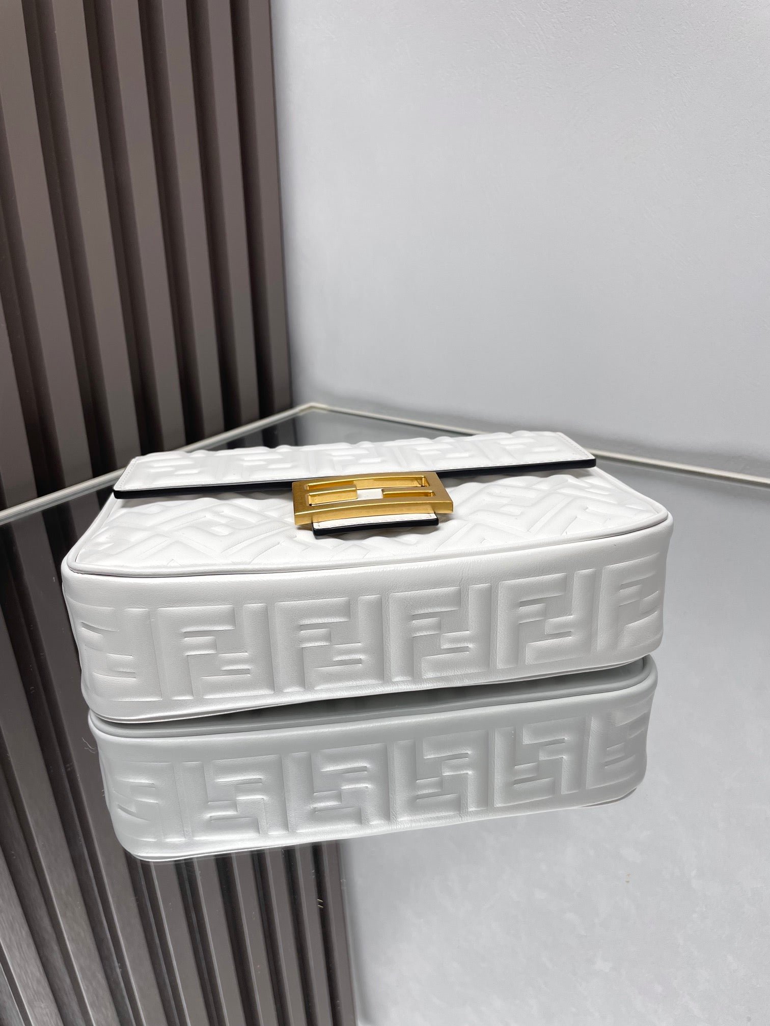 Fendi Baguette 24 White Motif Calfskin Bag - Image 3