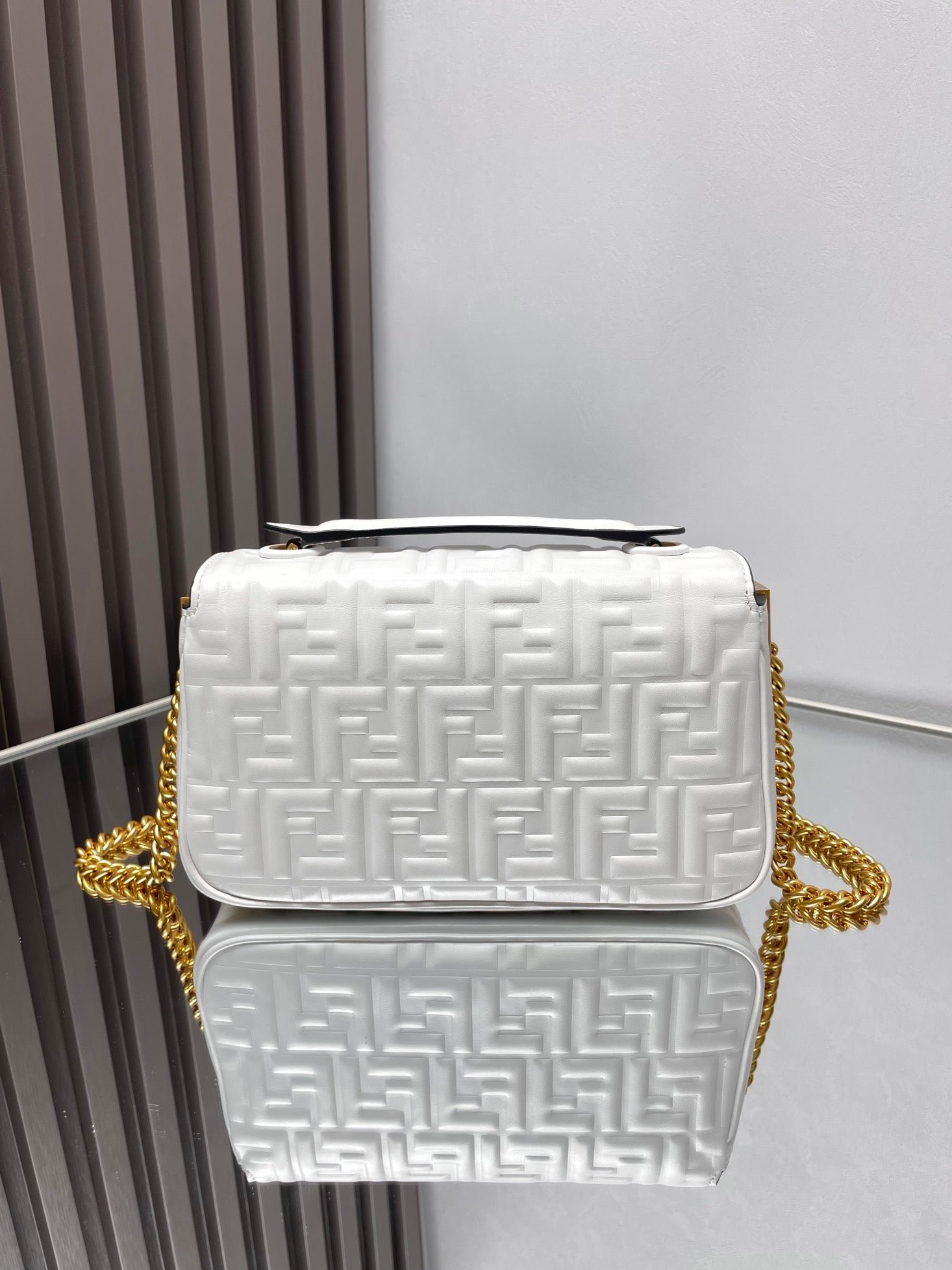 Fendi Baguette 24 White Motif Calfskin Bag - Image 9