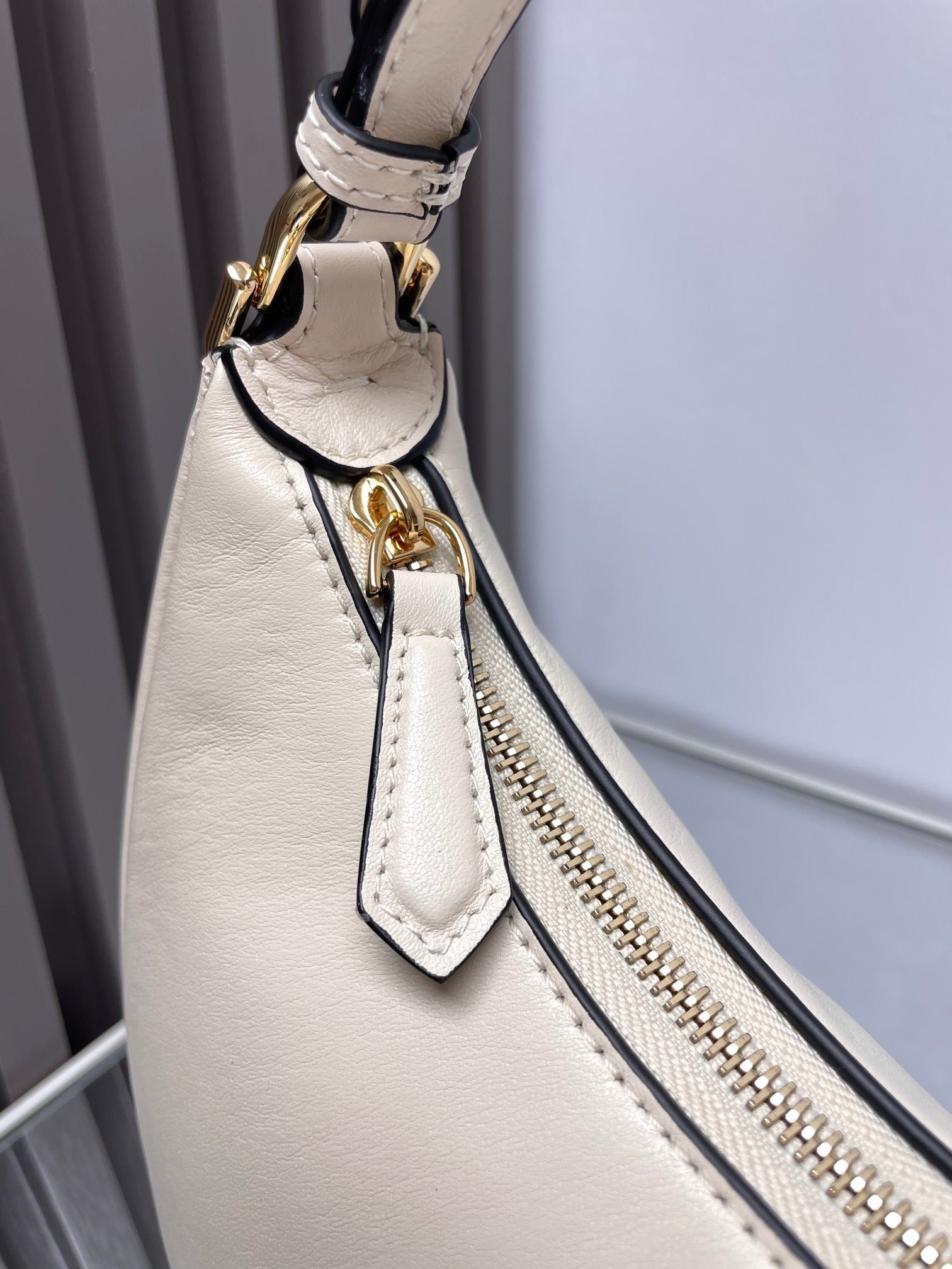 Fendi Fendigraphy Medium White Lambskin - Image 7