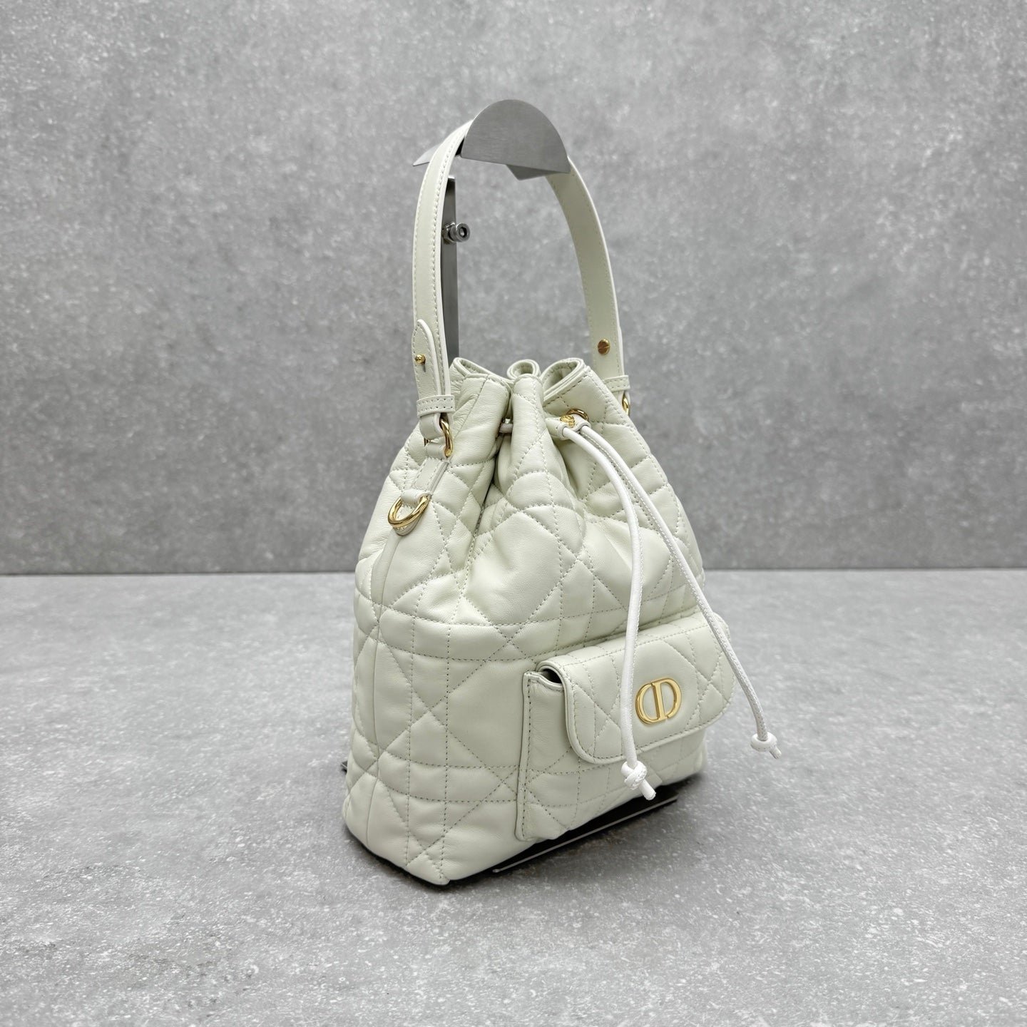 Dior Coconut Bucket Bag 25cm White Lambskin - Image 2