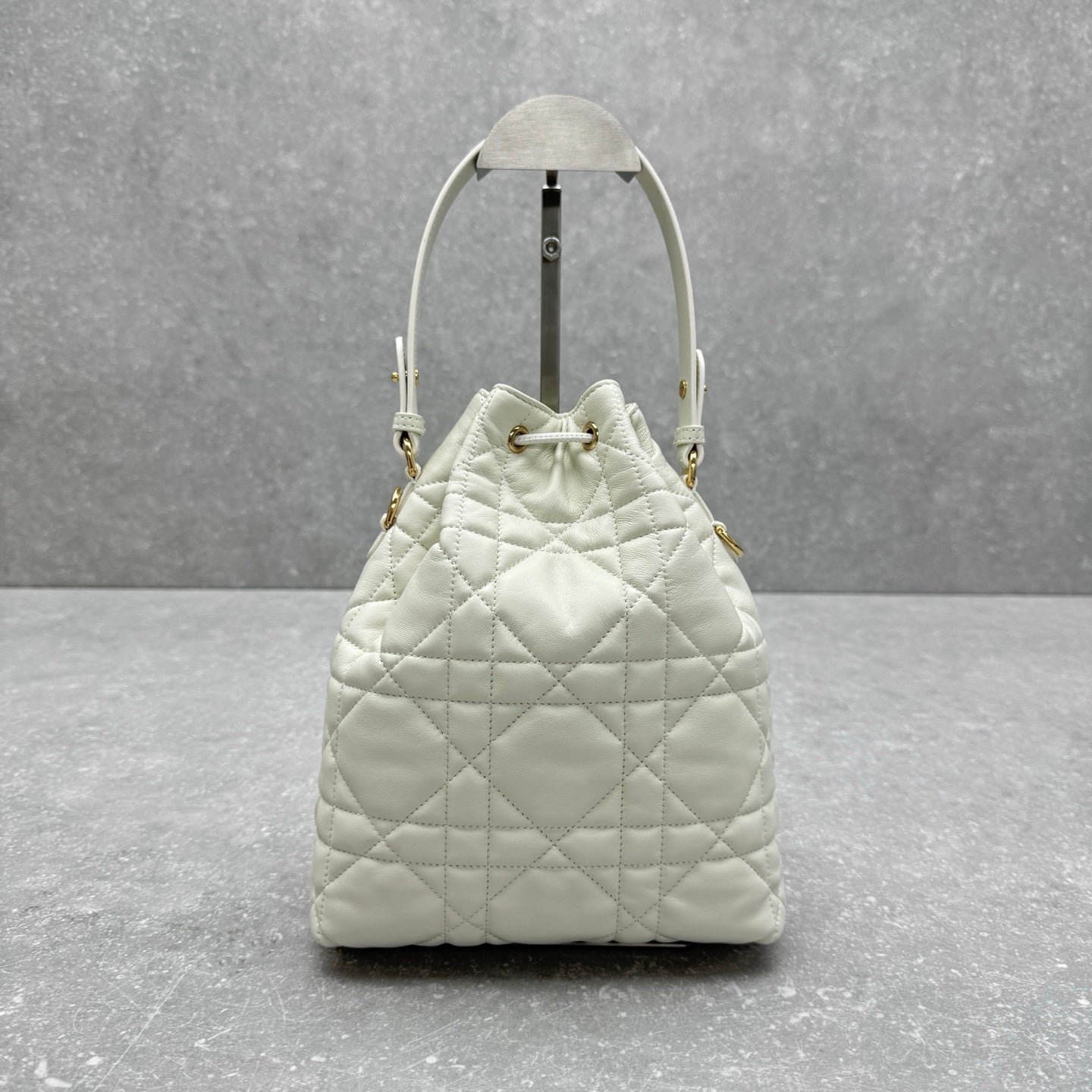 Dior Coconut Bucket Bag 25cm White Lambskin - Image 3