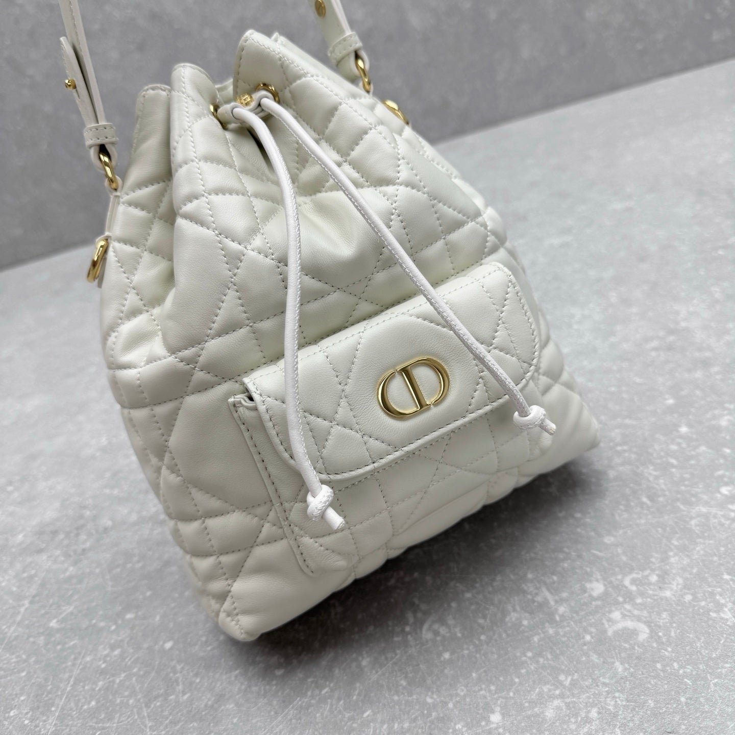 Dior Coconut Bucket Bag 25cm White Lambskin - Image 7