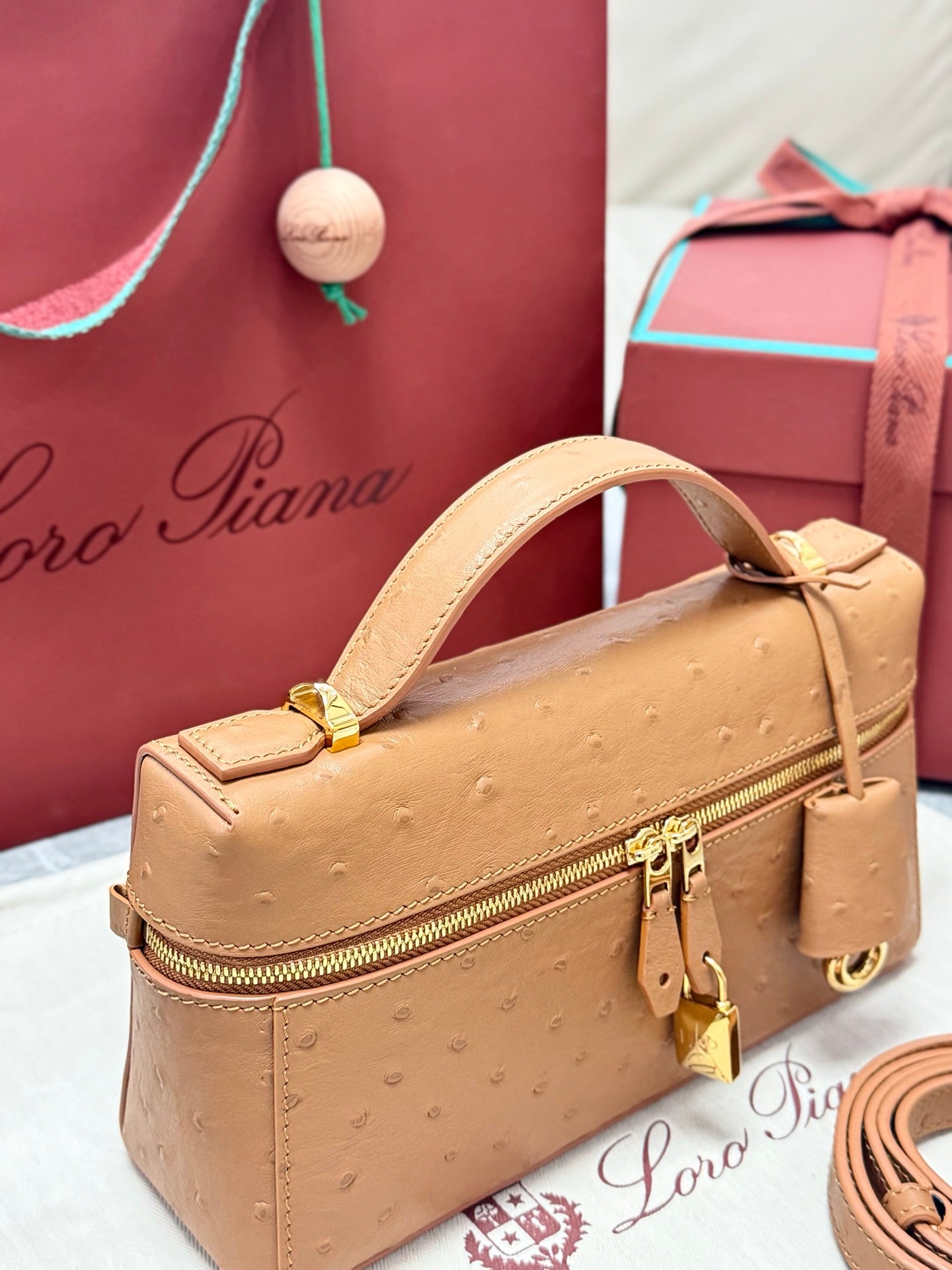 Loro Piana Extra Tan Ostrich Bag - Image 8