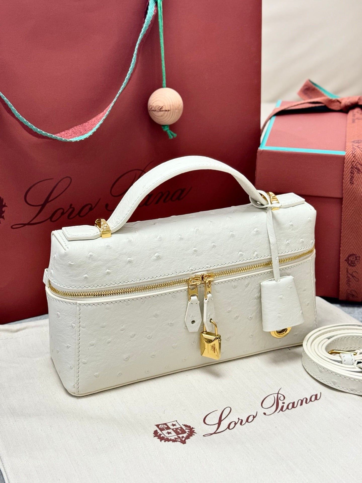 Loro Piana Extra White Ostrich Case - Image 8