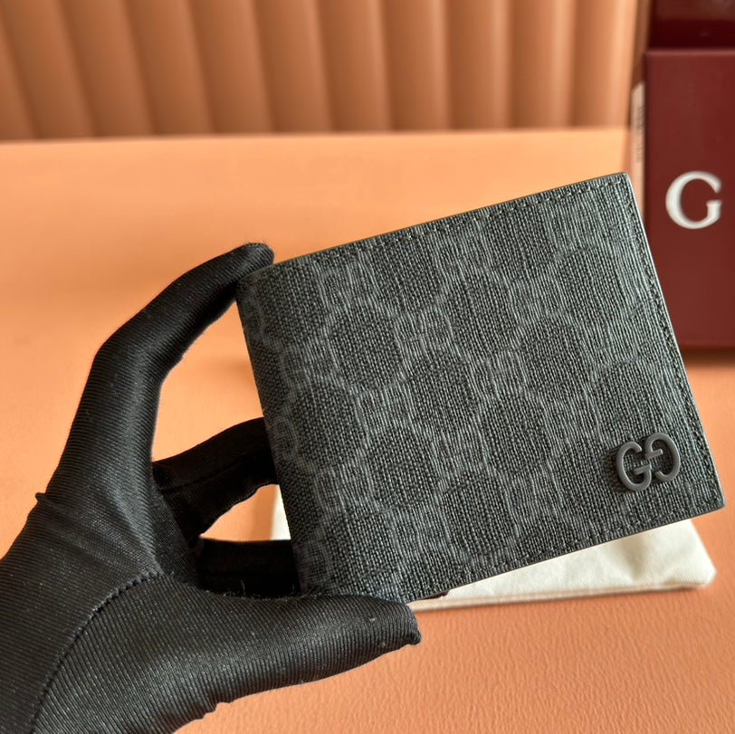 GUCCI INTERIOR BI-FOLD WALLET 11 IN GREY CALFSKIN