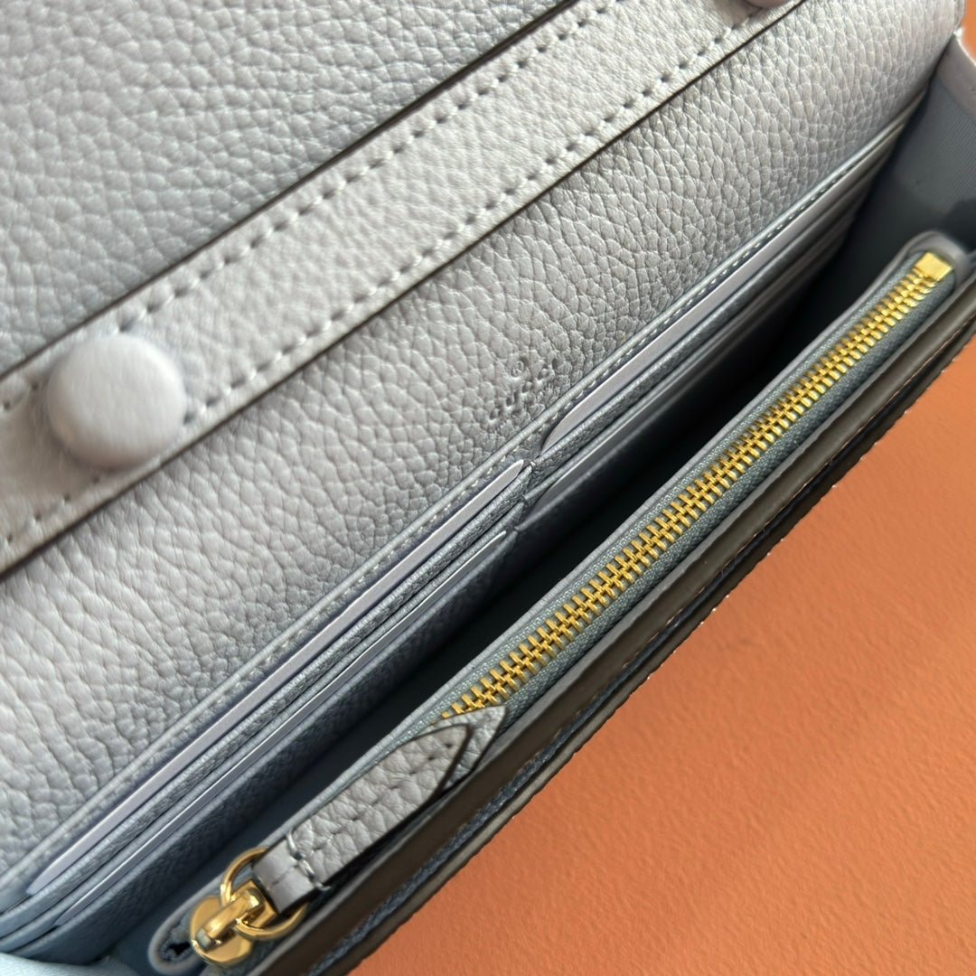 GUCCI Light Blue Dionysus Chain Bag - Image 5