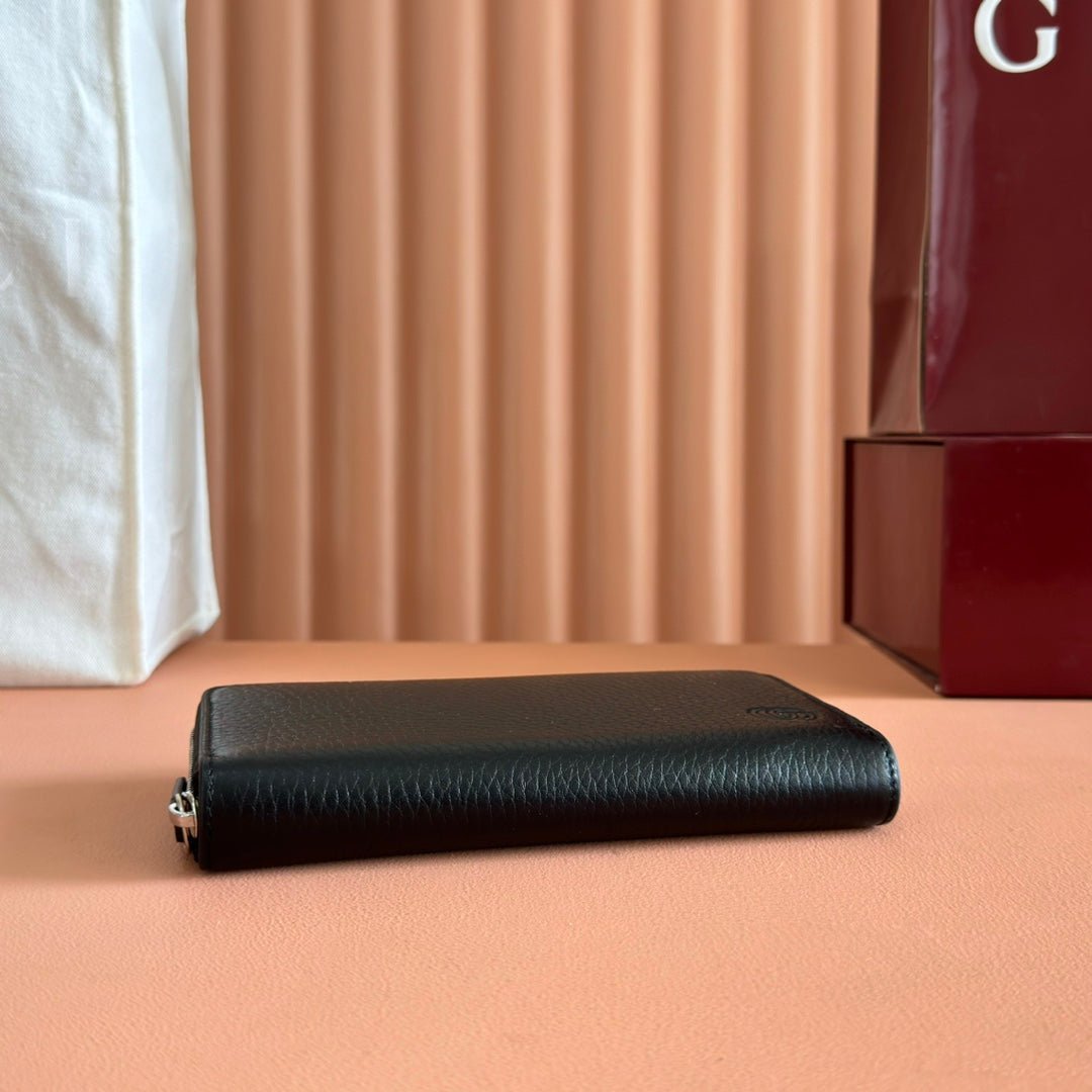 GUCCI Black Leather Zip Around Wallet - Image 9