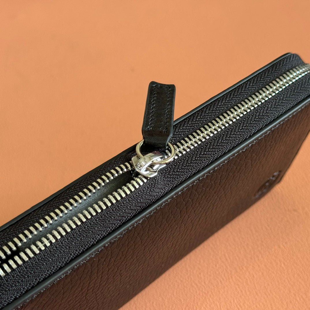 GUCCI Black Leather Zip Around Wallet - Image 7