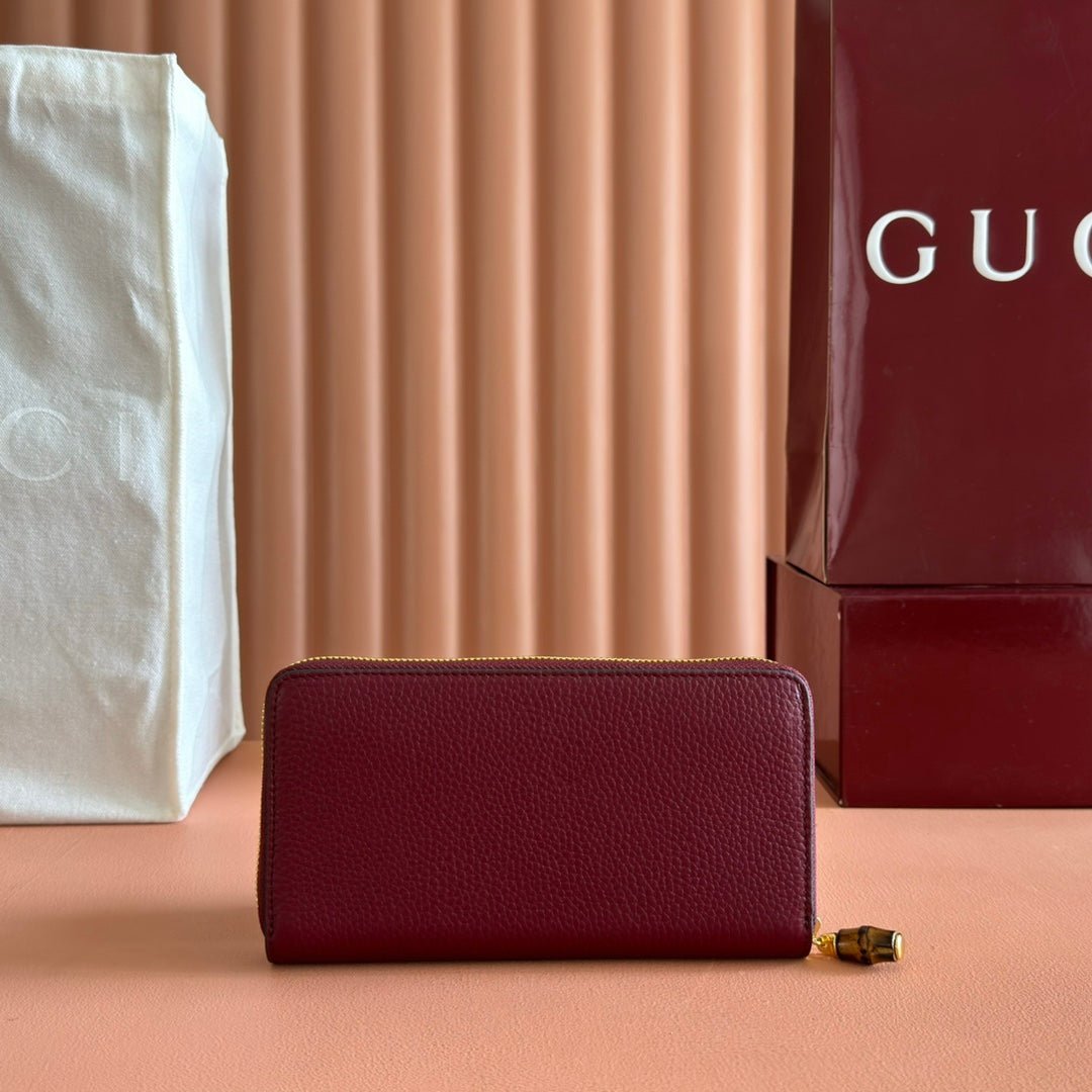 Alternative view of GUCCI 25S MARMONT WALLET 19 IN RED CALFSKIN GOLD HARDWARE