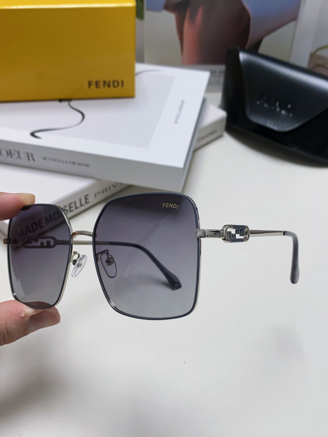 FENDI Large Frame Metal Bridge Sunglasses - Image 8