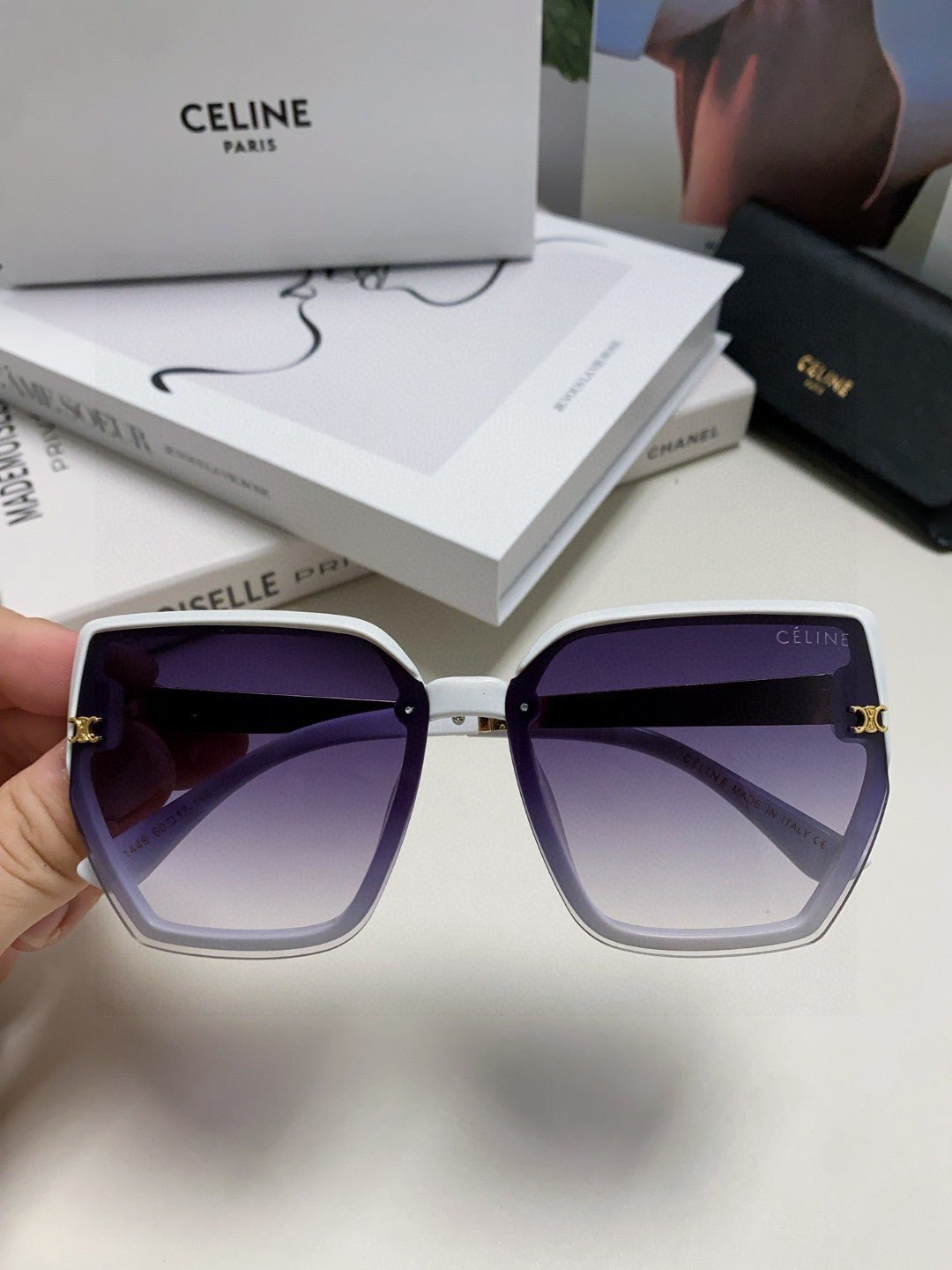 Alternative view of TRIOMPHE SUNGLASS 497829 IN WHITE ACETATE EMBOSSED LOGO