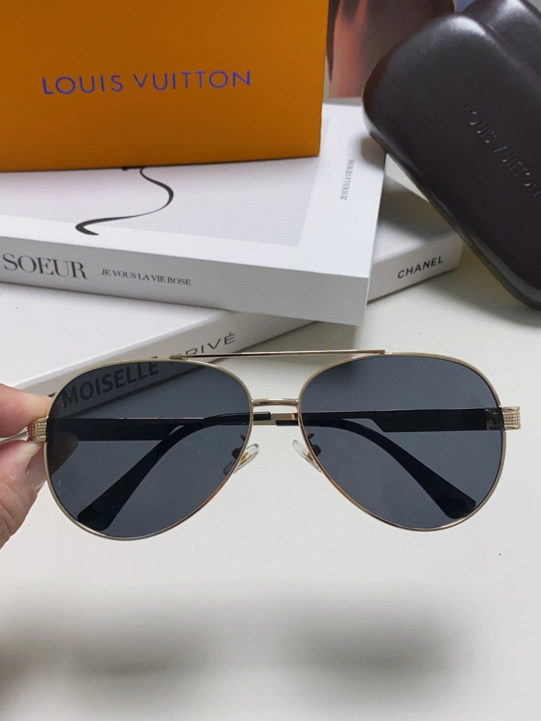 LV Gold Alloy Double Bridge Pilot Sunglasses - Image 4