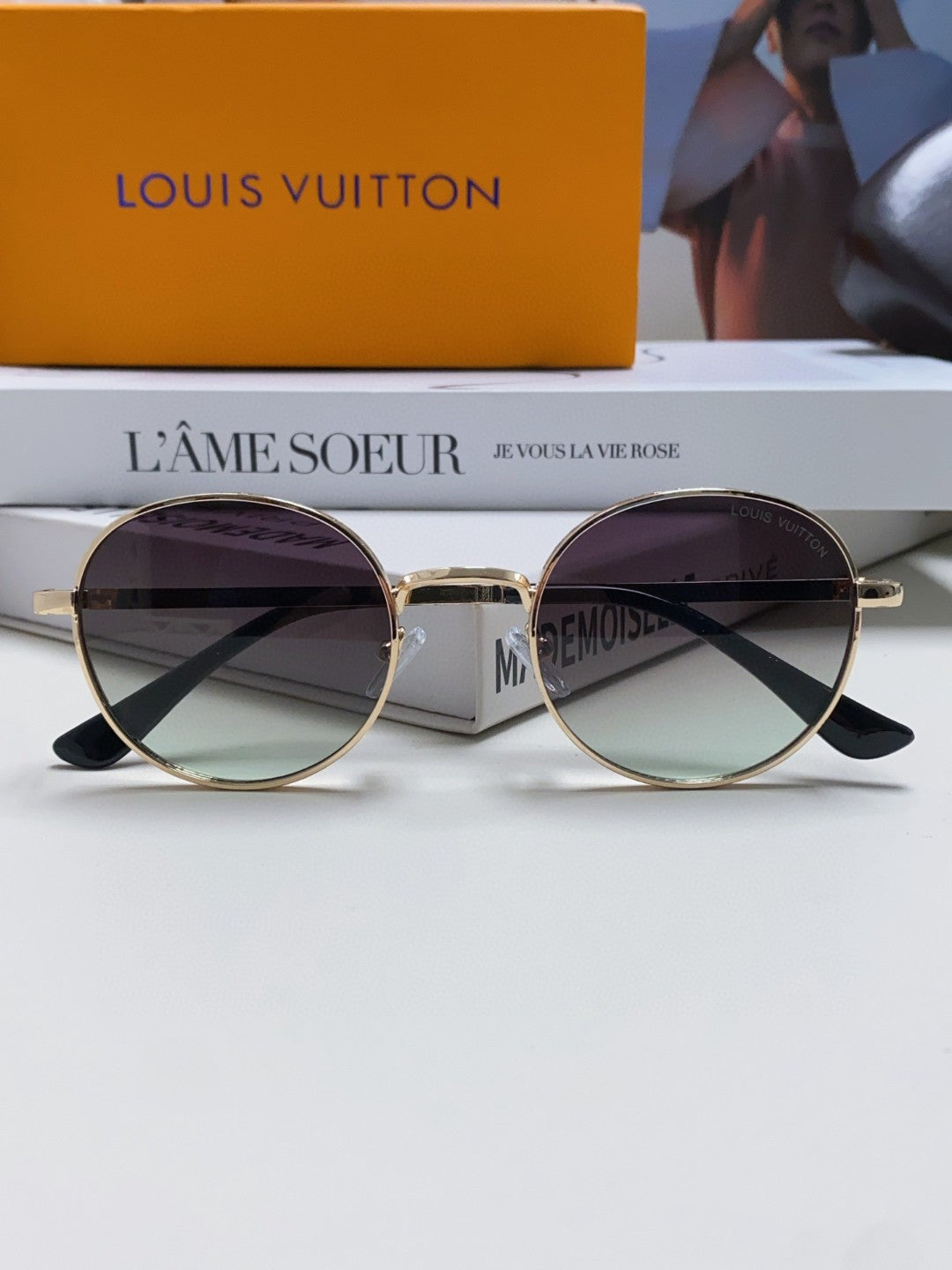 LV Gold Gradient Round Sunglasses - Image 7
