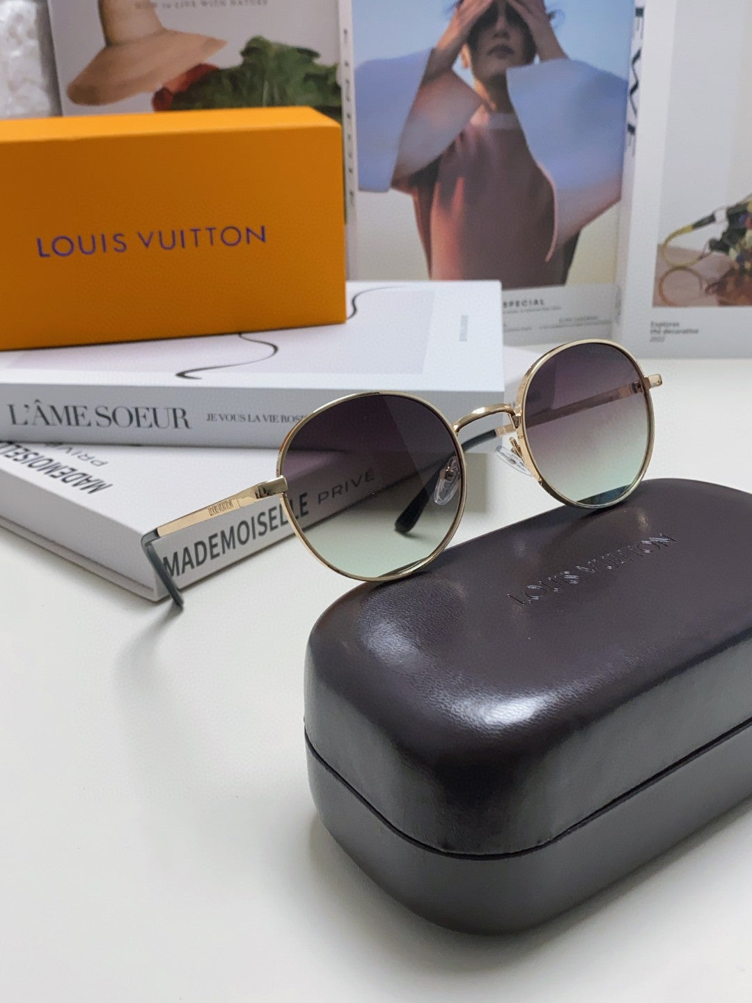 LV Gold Gradient Round Sunglasses - Image 8
