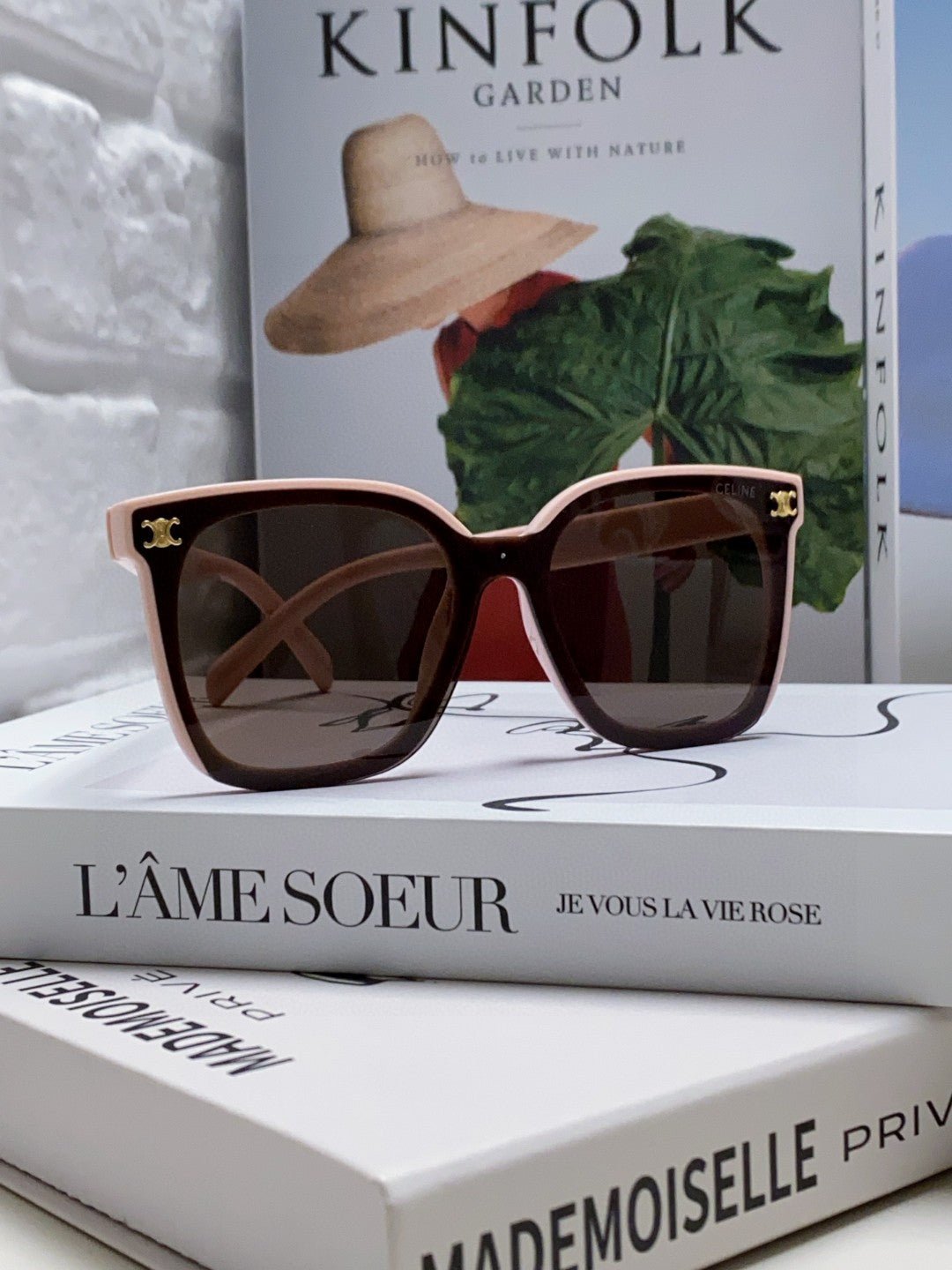 Alternative view of TRIOMPHE SUNGLASSES 552774 IN BABY PINK ACETATE TEXT LOGO