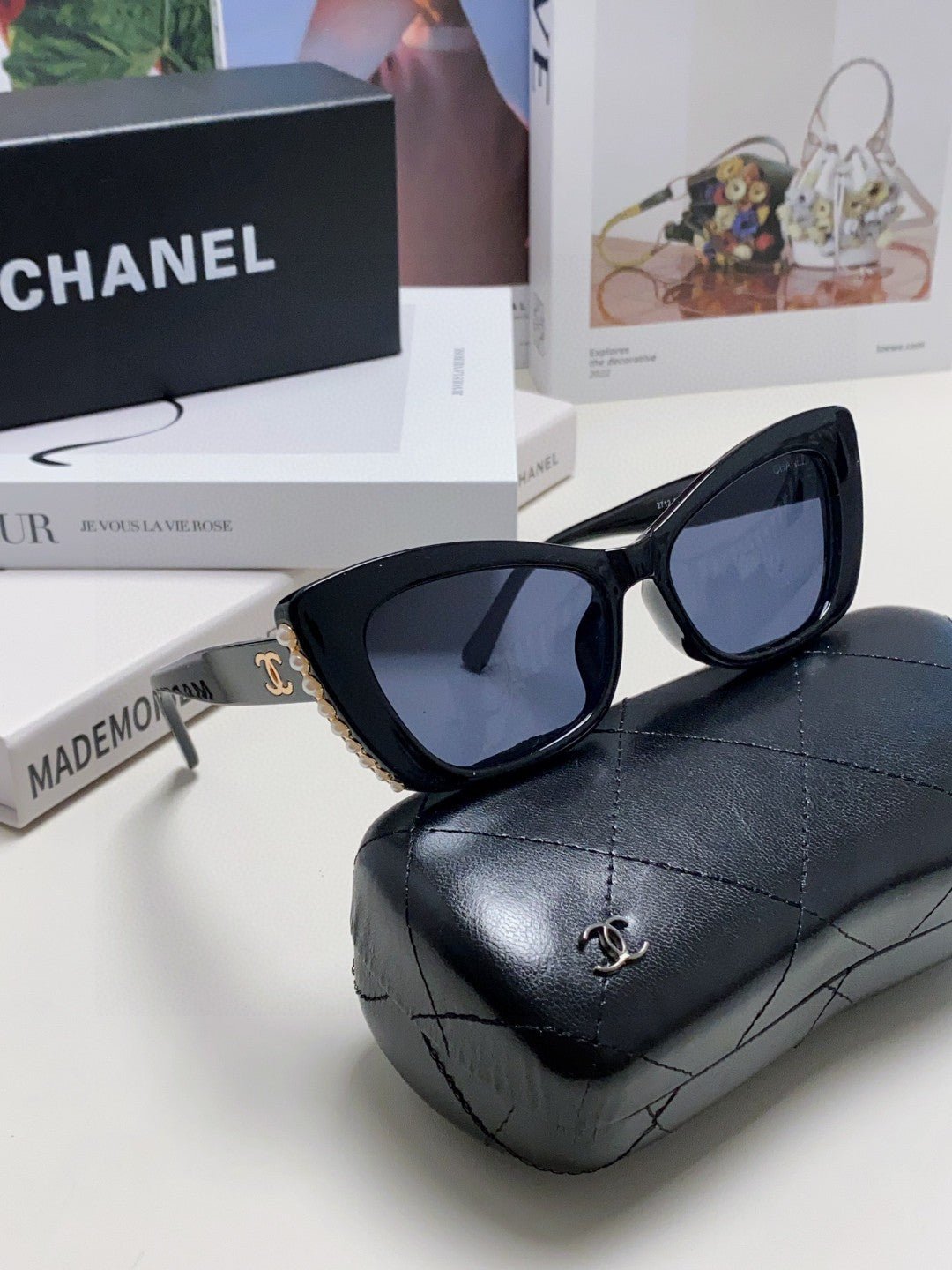 Alternative view of CHANEL CAT EYE SUNGLASSES 632701 IN BLACK ACETATE EMBOSSED PEARL