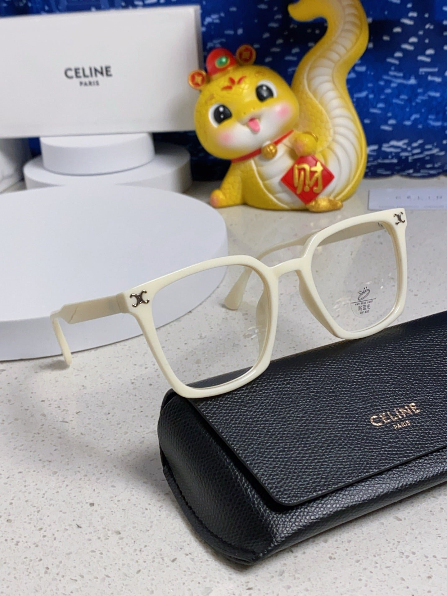 Alternative view of TRIOMPHE SUNGLASSES 563254 IN IVORY ACETATE