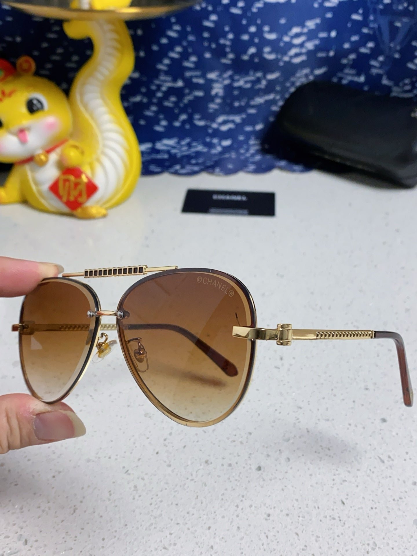 CHANEL CAT EYE SUNGLASSES 641935 IN GOLD METAL BROWN SMOKE LENSES - Image 5